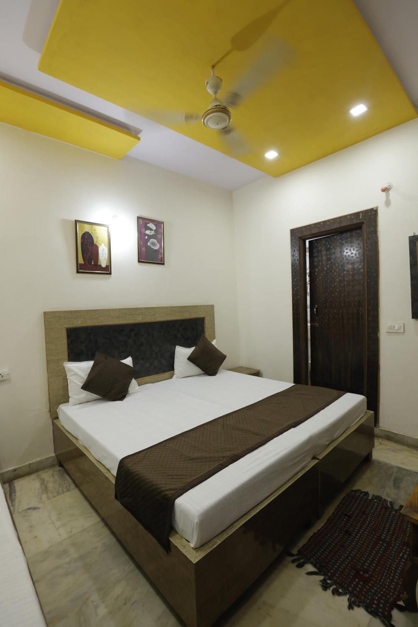 Basil Inn Home Stay Walking Distance From Taj Mahal Agra Agra  Exterior photo