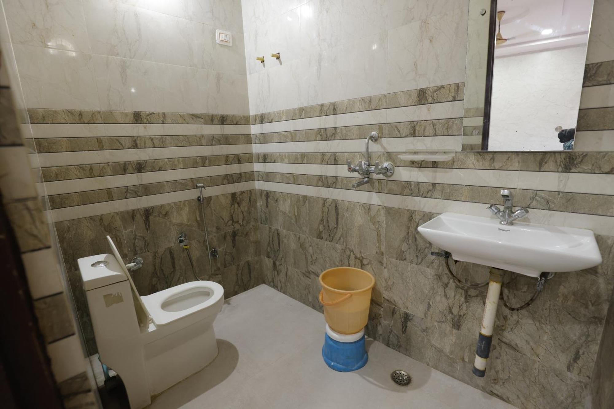 Basil Inn Home Stay Walking Distance From Taj Mahal Agra Agra  Exterior photo